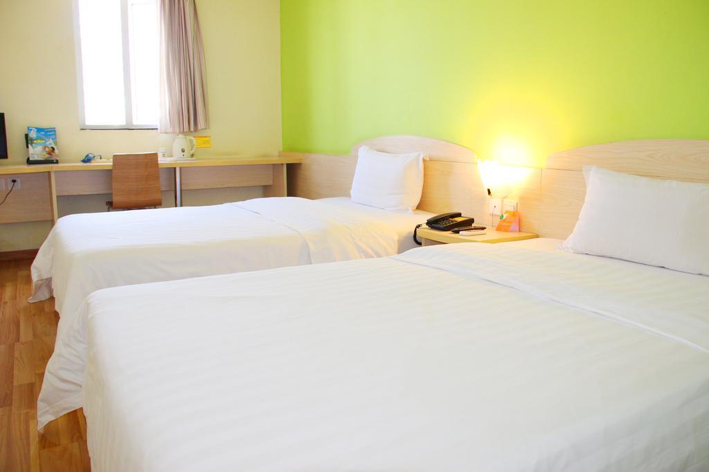 7Days Inn Premium Guangzhou Tianhe West Tiyu Road Subway Station Kültér fotó