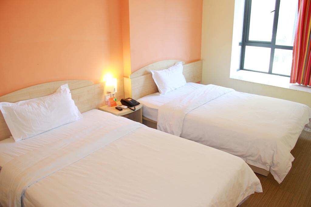 7Days Inn Premium Guangzhou Tianhe West Tiyu Road Subway Station Kültér fotó
