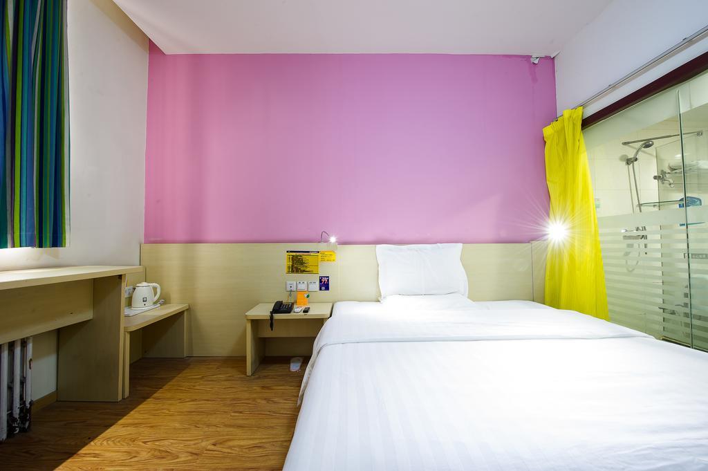 7Days Inn Premium Guangzhou Tianhe West Tiyu Road Subway Station Kültér fotó