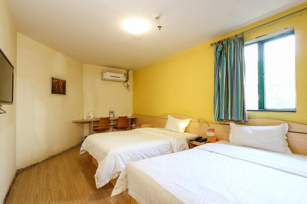 7Days Inn Premium Guangzhou Tianhe West Tiyu Road Subway Station Kültér fotó